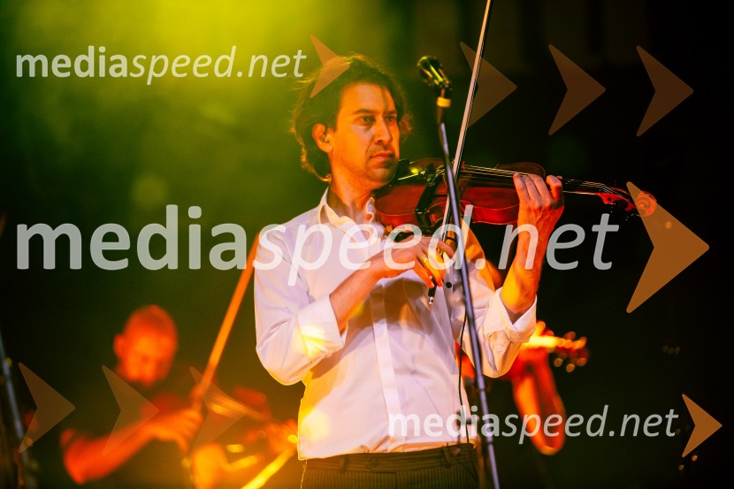  Matija Krečič, violinist in skadatelj, Momento CiganoVeliki koncert Magnifica ob 15-letnici Citybanda