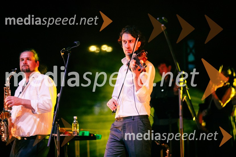  Matej Kužel, glasbenik, Momento Cigano;  Matija Krečič, violinist in skadatelj, Momento CiganoVeliki koncert Magnifica ob 15-letnici Citybanda