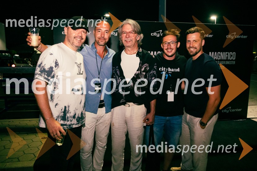  ... ;  Dušan Boldin;  Robert Pešut - Magnifico, glasbenik;  Žiga  Meterc;  ... Veliki koncert Magnifica ob 15-letnici Citybanda