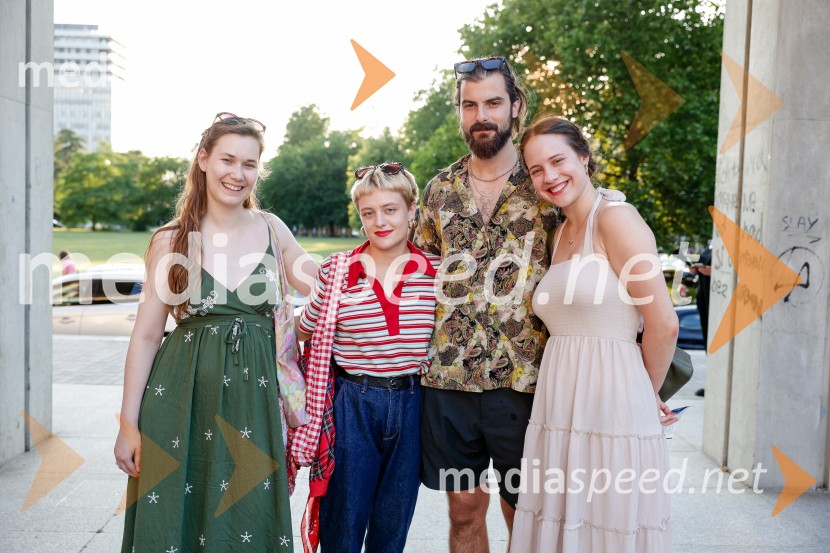  ... ;  Kaja Petrovič, igralka;  Domen Novak, igralec ;  ... 1977, premiera v amfiteatru SNG Nova Gorica