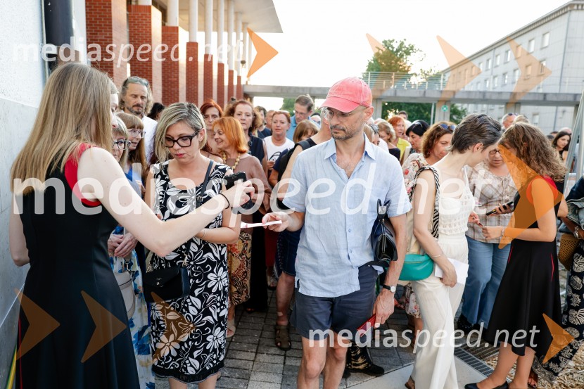 1977, premiera v amfiteatru SNG Nova Gorica