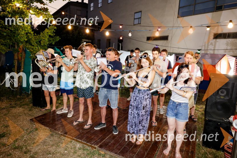 1977, premiera v amfiteatru SNG Nova Gorica