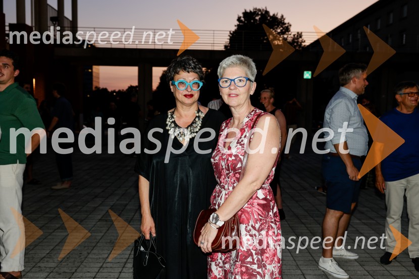  ... ;  Mirjam Drnovšček, direktorica, SNG Nova Gorica1977, premiera v amfiteatru SNG Nova Gorica