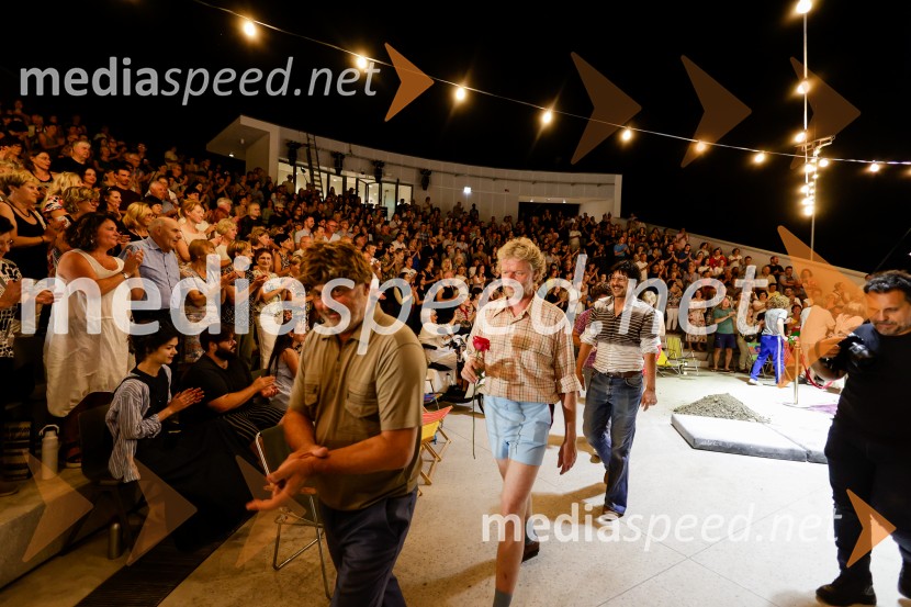 1977, premiera v amfiteatru SNG Nova Gorica