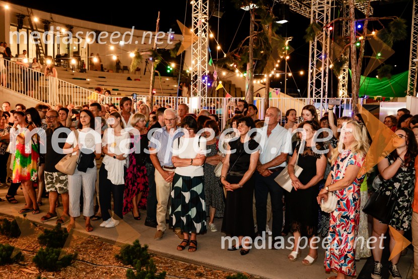 1977, premiera v amfiteatru SNG Nova Gorica