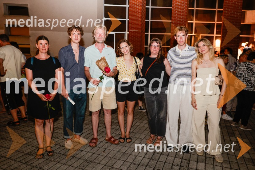  ... ;  Ivan Vastl, igralec;  Matija  Vastl, igralec;  ... ;  Niko Lemark, igralec;  ... 1977, premiera v amfiteatru SNG Nova Gorica