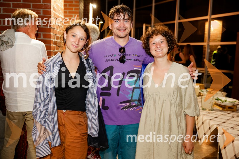 1977, premiera v amfiteatru SNG Nova Gorica