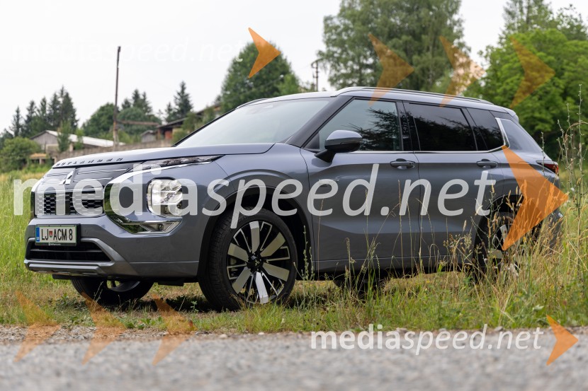 MITSUBISHI Outlander PHEV Instyle