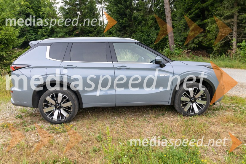 MITSUBISHI Outlander PHEV Instyle