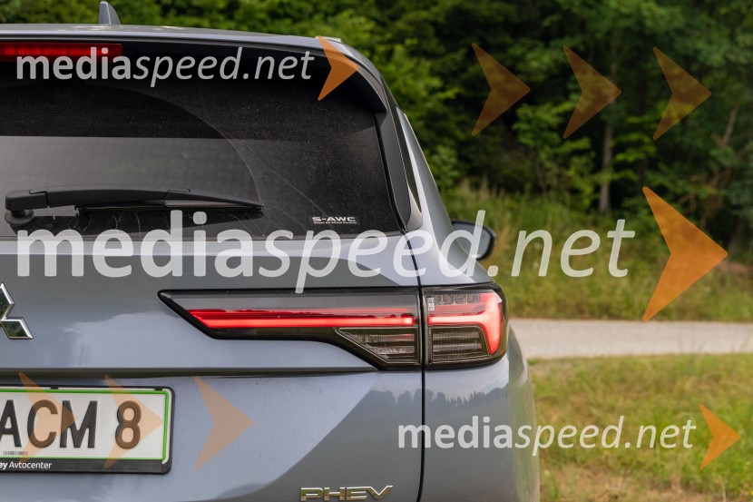 MITSUBISHI Outlander PHEV Instyle