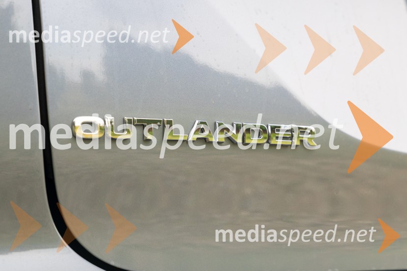 MITSUBISHI Outlander PHEV Instyle