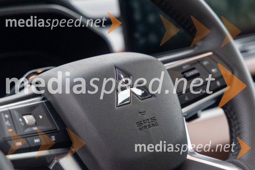 MITSUBISHI Outlander PHEV Instyle