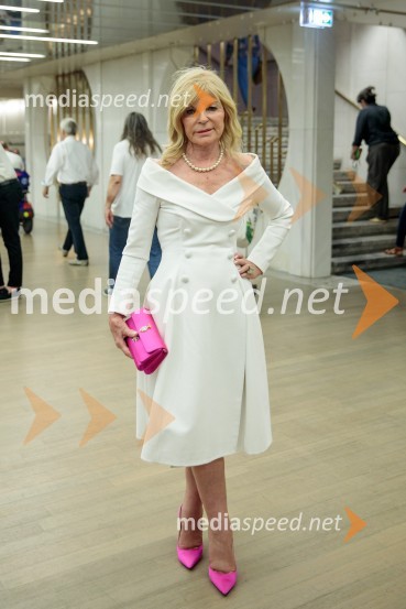  Darja Kuhar Kotnik, soustanoviteljica in podpredsednica Društva za zdravje narodaLa Fura dels Baus, Joseph Haydn: Stvarjenje na 73. Ljubljana Festivalu