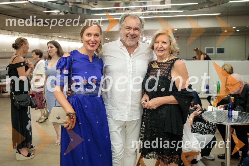  Alenka Slavinec, fotografinja;  ... ;  Darja Bavdaž Kuret, državna sekretarka na zunanjem ministrstvuLa Fura dels Baus, Joseph Haydn: Stvarjenje na 73. Ljubljana Festivalu