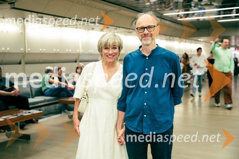  Romana Krajnčan, pevka;  Lojze Krajnčan, dirigent Big Band RTV SlovenijaLa Fura dels Baus, Joseph Haydn: Stvarjenje na 73. Ljubljana Festivalu