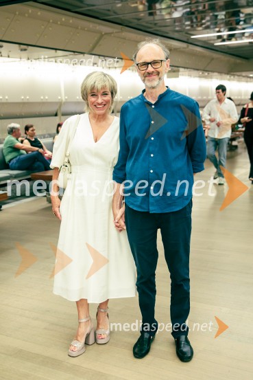  Romana Krajnčan, pevka;  Lojze Krajnčan, dirigent Big Band RTV SlovenijaLa Fura dels Baus, Joseph Haydn: Stvarjenje na 73. Ljubljana Festivalu