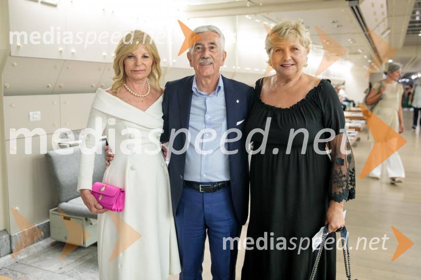  Darja Kuhar Kotnik, soustanoviteljica in podpredsednica Društva za zdravje naroda;  Rajko Kotnik, bivši poslovni direktor Cankarjevega doma, dosedanji predsednik Lions kluba Ljubljana Rožnik;  ... La Fura dels Baus, Joseph Haydn: Stvarjenje na 73. Ljubljana Festivalu