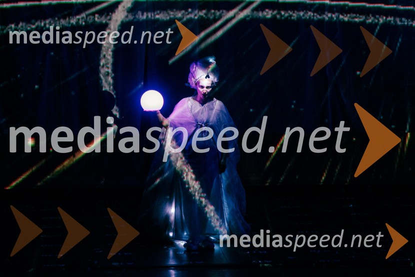  Alba Férnandez-Cano, solistkaLa Fura dels Baus, Joseph Haydn: Stvarjenje na 73. Ljubljana Festivalu