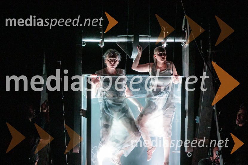  Toni Marsol, solist;  Alba Férnandez-Cano, solistkaLa Fura dels Baus, Joseph Haydn: Stvarjenje na 73. Ljubljana Festivalu