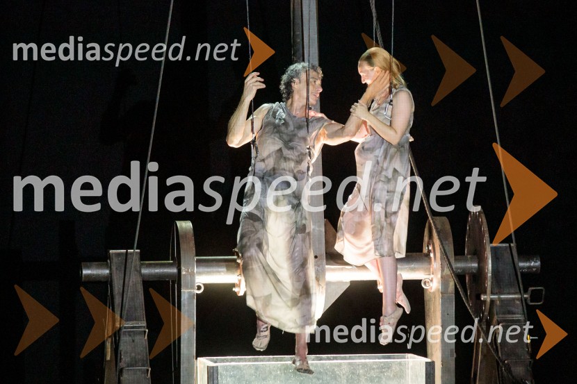  Toni Marsol, solist;  Alba Férnandez-Cano, solistkaLa Fura dels Baus, Joseph Haydn: Stvarjenje na 73. Ljubljana Festivalu