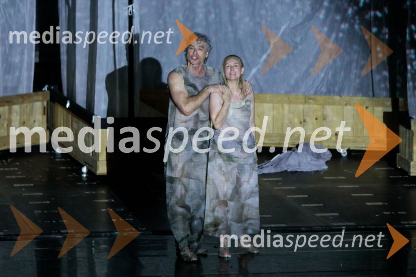  Toni Marsol, solist;  Alba Férnandez-Cano, solistkaLa Fura dels Baus, Joseph Haydn: Stvarjenje na 73. Ljubljana Festivalu