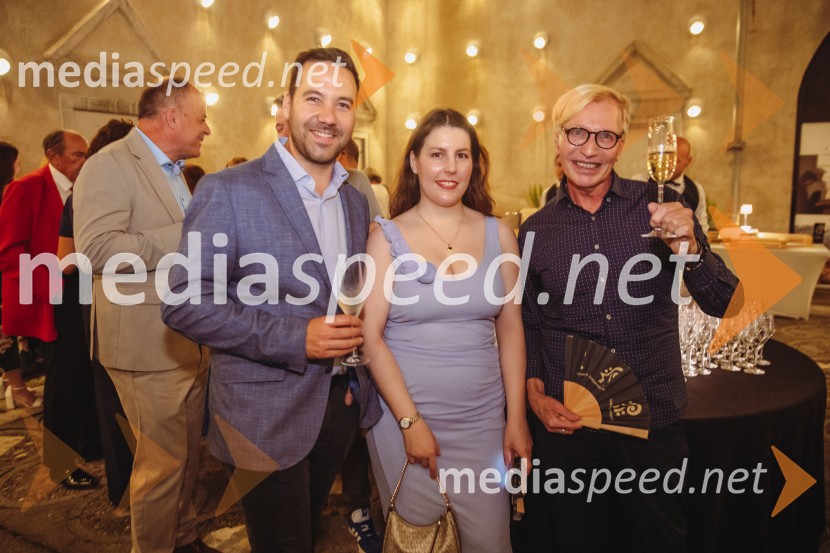  ... ;  Tina Berk, sodelavka za odnose z javnostmi, Festival Ljubljana;   Igor  Jelen-Iggy, Hiša umetnosti IGEN CeljeLa Fura dels Baus, Joseph Haydn: Stvarjenje na 73. Ljubljana Festivalu