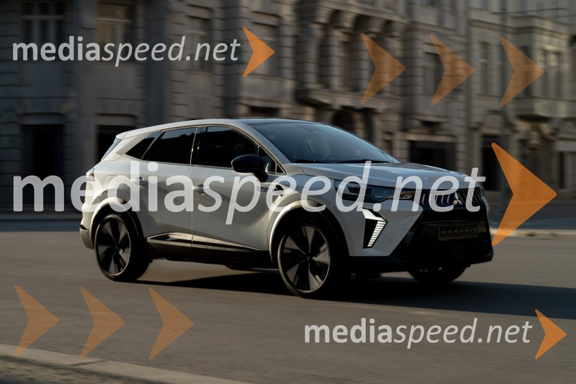 Mitsubishi Grandis: Nova doba prostorne elegance