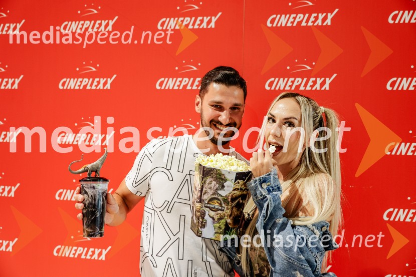  Aljaž  Gazdek;  Riya Damyanti, pevka, tiktokerkaAction Night s filmom Jurski svet: preporod v Cineplexx Ljubljana