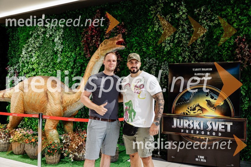  Aljaž Zupan, DJ;  Challe  Sale, raperAction Night s filmom Jurski svet: preporod v Cineplexx Ljubljana