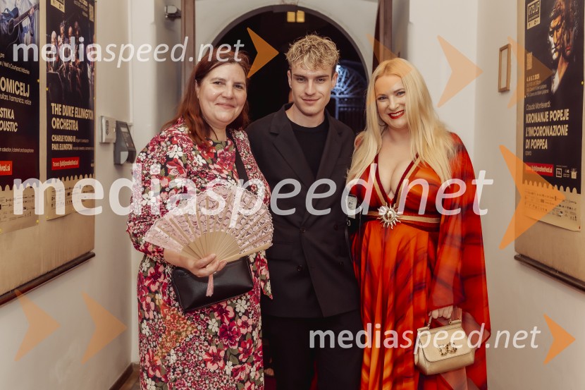  Teja Pelko, novinarka;  ... ;  Danica Lovenjak, novinarka, voditeljicaVečer na Festivalu Ljubljana s Terme Dobrna