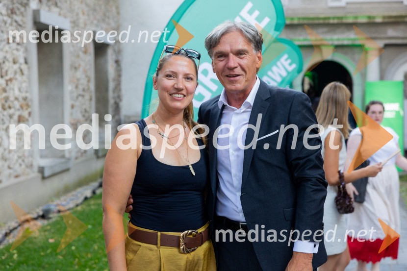  ... ; mag. David Kastelic, predsednik uprave, Grawe zavarovalnica d.dThe Duke Ellington Orchestra, Ljubljana Festival in zavarovalnica Grawe