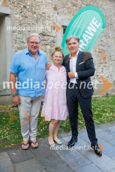  Jožef Ropoša, igralec;  Ema Kozar; mag. David Kastelic, predsednik uprave, Grawe zavarovalnica d.dThe Duke Ellington Orchestra, Ljubljana Festival in zavarovalnica Grawe