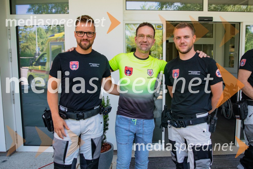  ... ;  Thomas Germ, predsednik Sekcije reševalcev v zdravstvu;  ... Predaja reševalnega motorja BMW Zdravstvenemu domu Bled