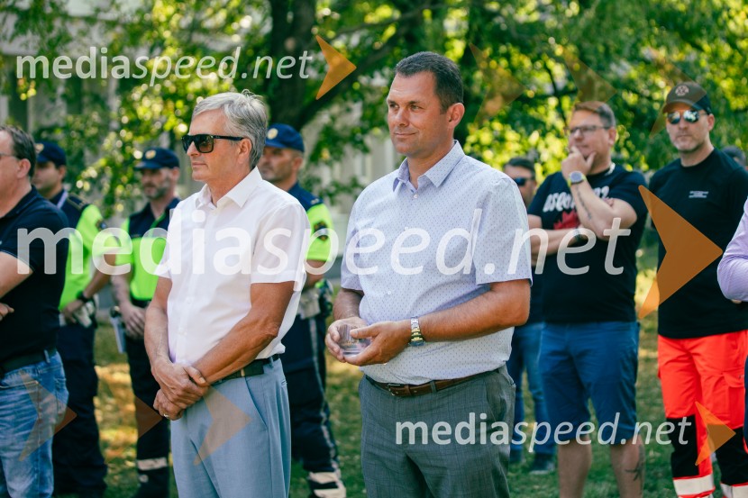 Predaja reševalnega motorja BMW Zdravstvenemu domu Bled