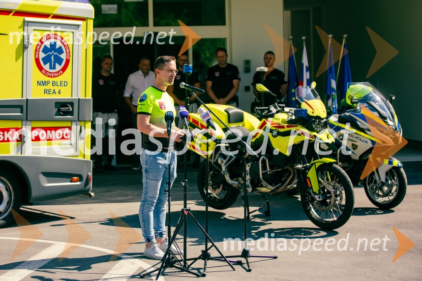  Thomas Germ, predsednik Sekcije reševalcev v zdravstvuPredaja reševalnega motorja BMW Zdravstvenemu domu Bled
