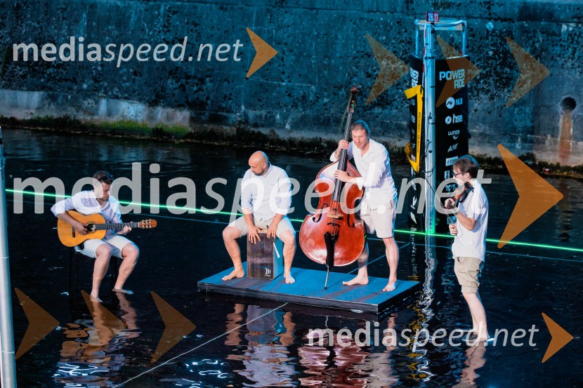 Skupina&nbsp;Classy BandOdbojka na vodi 2025