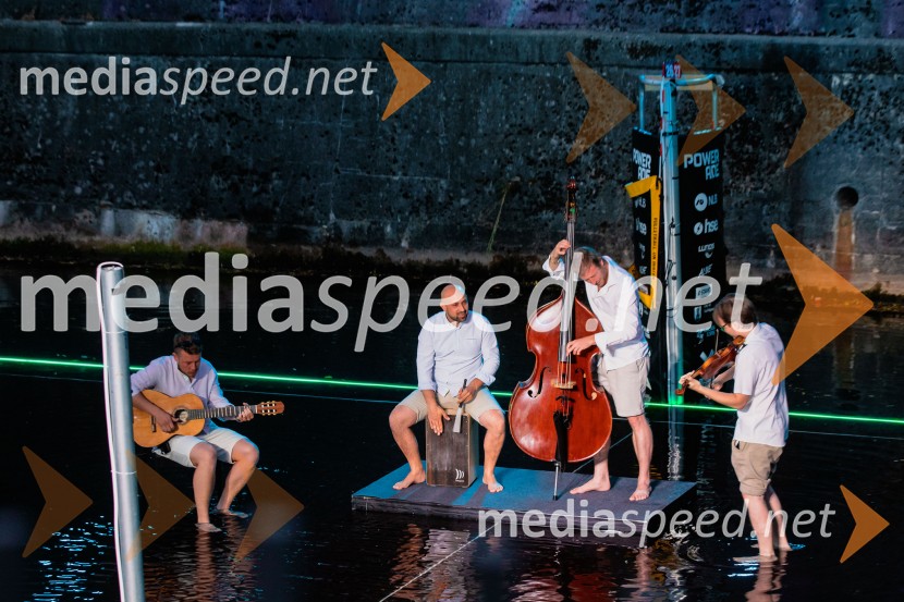 Skupina Classy BandOdbojka na vodi 2025