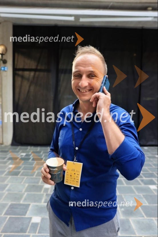  Kristjan  Šmid, napovedovalec, Radio Maribor44. festival Melodije morja in sonca, zmagovalec Dare Kaurič