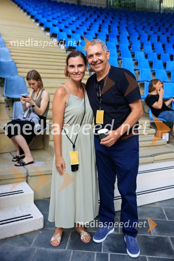  ... ;  Borut Bažec, direktor, Avditorij Portorož44. festival Melodije morja in sonca, zmagovalec Dare Kaurič