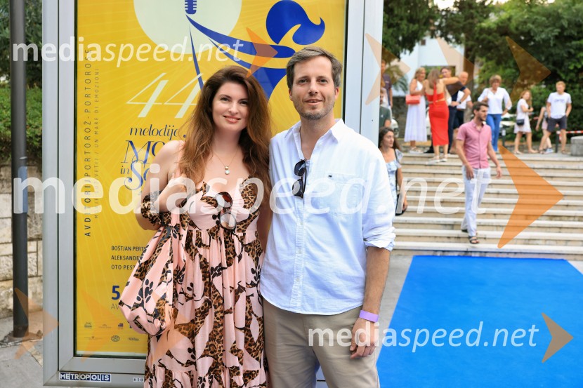  Erika Mohorič;  Dominik Bagola, glasbenik, Balladero44. festival Melodije morja in sonca, zmagovalec Dare Kaurič