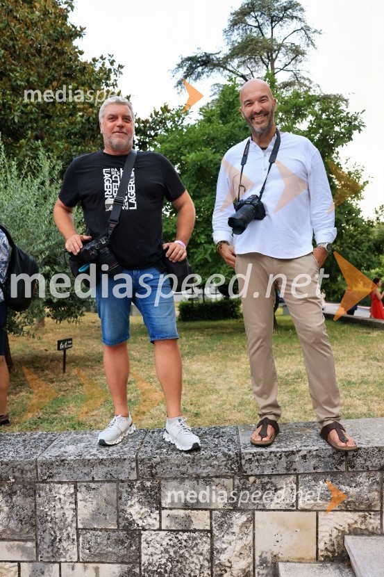  Tomaž Primožič, fotograf;  Robert Balen, fotograf44. festival Melodije morja in sonca, zmagovalec Dare Kaurič