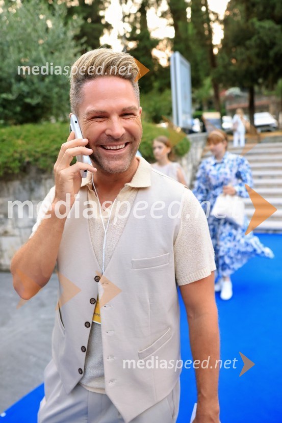  Sebastian Podgornik, pevec in plesalec44. festival Melodije morja in sonca, zmagovalec Dare Kaurič