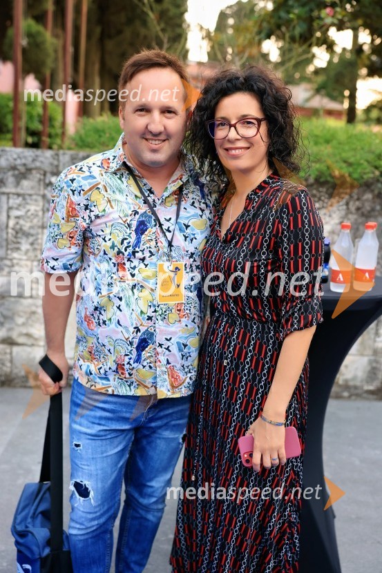  Alesh Maatko;  ... 44. festival Melodije morja in sonca, zmagovalec Dare Kaurič