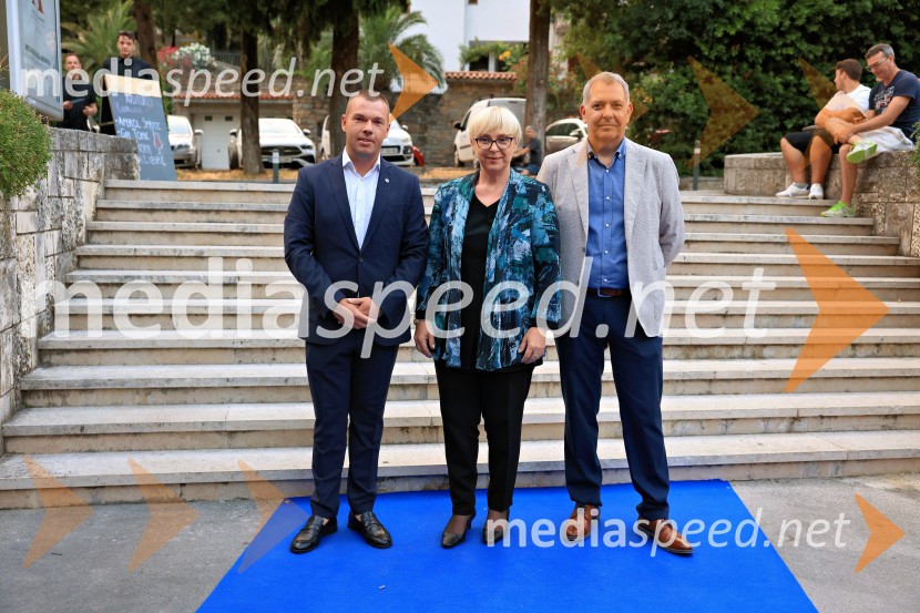  Christian Poletti, podžupan, Občina Piran; dr. Nataša Pirc Musar, predsednica Republike Slovenije;  Borut Bažec, direktor, Avditorij Portorož44. festival Melodije morja in sonca, zmagovalec Dare Kaurič