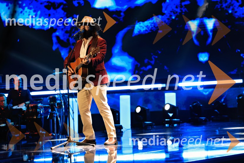  Boštjan Pertinač, kantavtor44. festival Melodije morja in sonca, zmagovalec Dare Kaurič