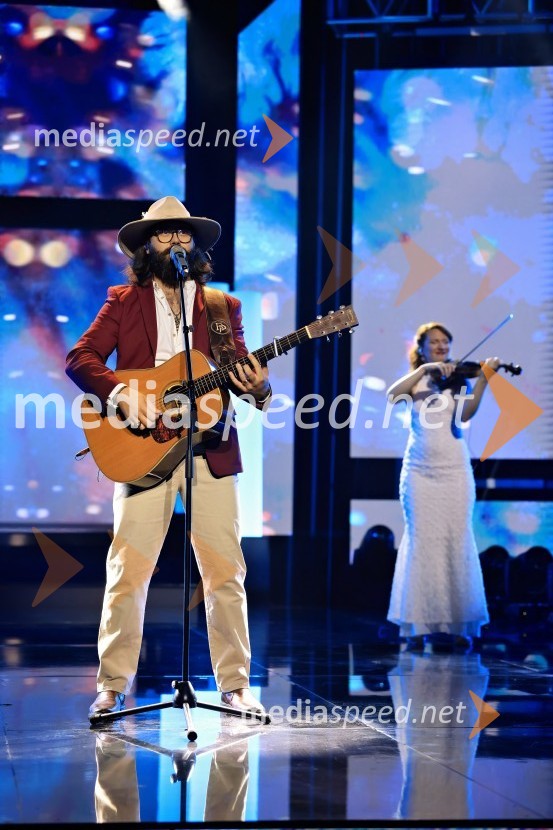  Boštjan Pertinač, kantavtor44. festival Melodije morja in sonca, zmagovalec Dare Kaurič