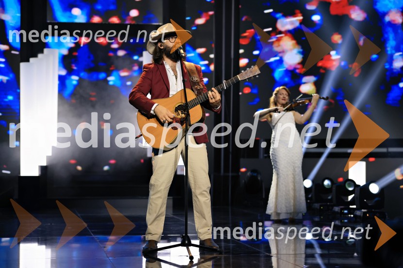  Boštjan Pertinač, kantavtor44. festival Melodije morja in sonca, zmagovalec Dare Kaurič