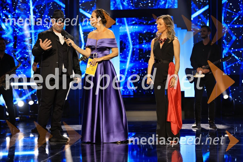  ... ;  Lorella Flego, voditeljica;  ... 44. festival Melodije morja in sonca, zmagovalec Dare Kaurič