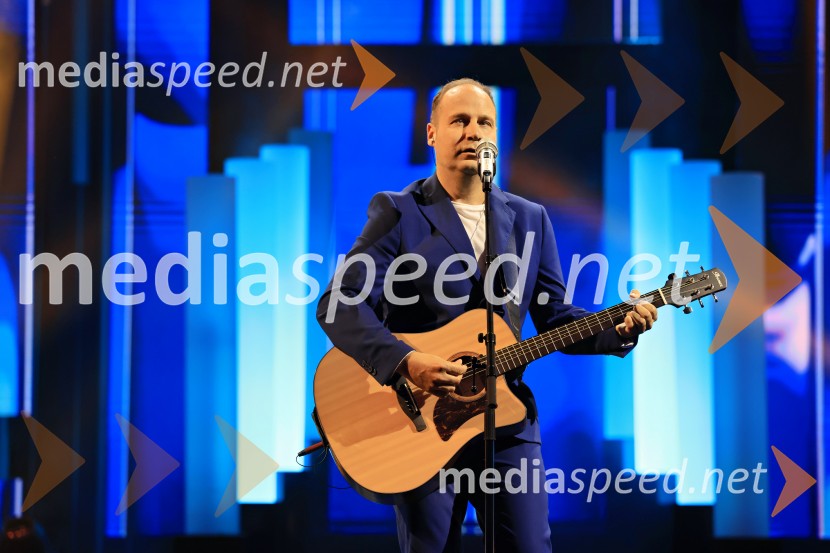  Aleksander Novak, glasbenik44. festival Melodije morja in sonca, zmagovalec Dare Kaurič