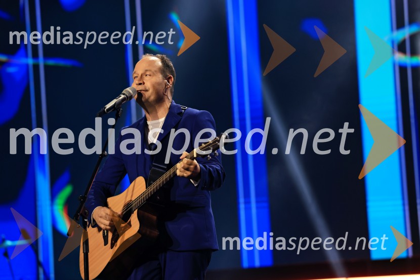  Aleksander Novak, glasbenik44. festival Melodije morja in sonca, zmagovalec Dare Kaurič